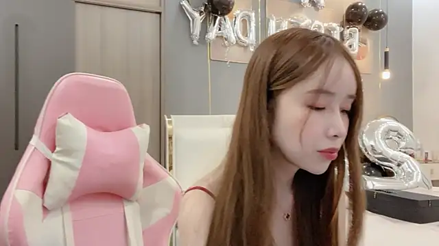 Snapshot of ANNA102 chatting on 03-15-25, 06:25 ANNA102 online show from 03-15-25, 06:25