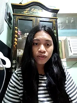 Snapshot of Urworldclasstrans chatting on 03-18-26, 01:36 Urworldclasstrans online show from 03-18-26, 01:36