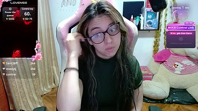 Snapshot of Maggie_Fox3 chatting on 01-04-25, 06:30 Maggie Fox3 online show from 01-04-25, 06:30