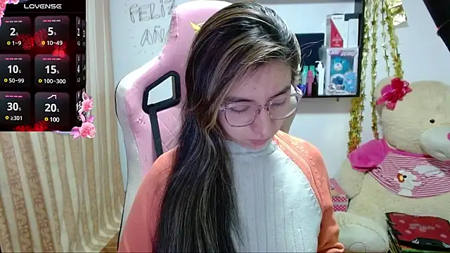 Snapshot of Maggie_Fox3 chatting on 01-06-25, 03:42 Maggie Fox3 online show from 01-06-25, 03:42