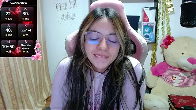 Snapshot of Maggie_Fox3 chatting on 01-11-25, 12:44 Maggie Fox3 online show from 01-11-25, 12:44