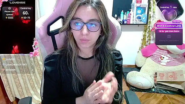 Snapshot of Maggie_Fox3 chatting on 01-20-25, 04:54 Maggie Fox3 online show from 01-20-25, 04:54