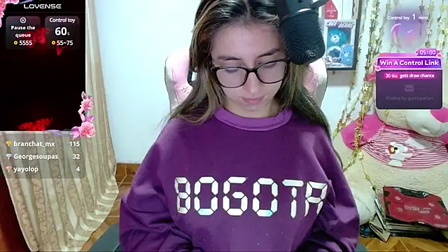 Snapshot of Maggie_Fox3 chatting on 01-30-25, 04:27 Maggie Fox3 online show from 01-30-25, 04:27