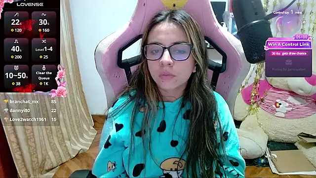 Snapshot of Maggie_Fox3 chatting on 01-31-25, 04:47 Maggie Fox3 online show from 01-31-25, 04:47