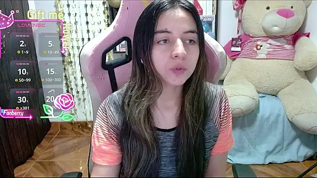 Snapshot of Maggie_Fox3 chatting on 10-05-25, 12:31 Maggie Fox3 online show from 10-05-25, 12:31