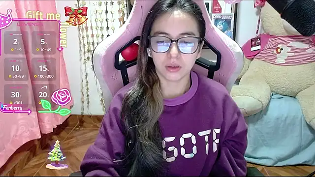 Snapshot of Maggie_Fox3 chatting on 11-04-25, 02:21 Maggie Fox3 online show from 11-04-25, 02:21