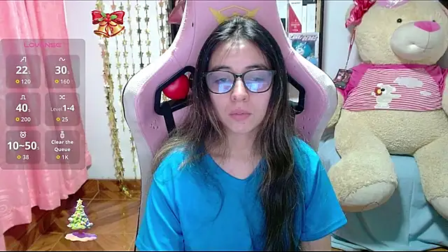 Snapshot of Maggie_Fox3 chatting on 11-23-25, 03:28 Maggie Fox3 online show from 11-23-25, 03:28