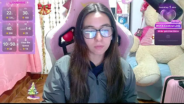 Snapshot of Maggie_Fox3 chatting on 12-17-25, 02:28 Maggie Fox3 online show from 12-17-25, 02:28