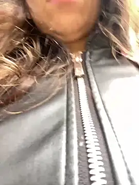 Maggie Fox3 online show from 03-26-26, 05:51