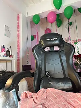 karinacortes online show from 04-24-26, 02:47