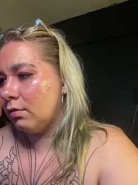 Snapshot of Enotika chatting on 02-27-25, 12:10 Enotika online show from 02-27-25, 12:10