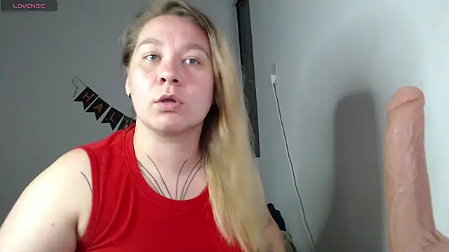 Snapshot of Enotika chatting on 11-02-25, 11:07 Enotika online show from 11-02-25, 11:07