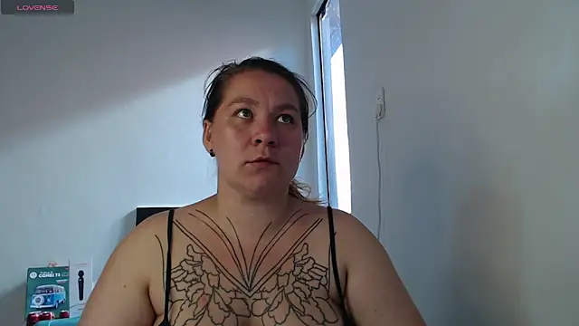 Snapshot of Enotika chatting on 11-20-25, 07:57 Enotika online show from 11-20-25, 07:57