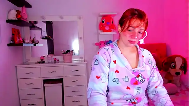Snapshot of Vannessa__Shy chatting on 06-12-26, 01:21 Vannessa Shy online show from 06-12-26, 01:21