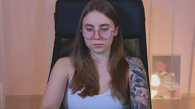 Snapshot of _AnnaStark_ chatting on 01-17-25, 11:18 AnnaStark online show from 01-17-25, 11:18