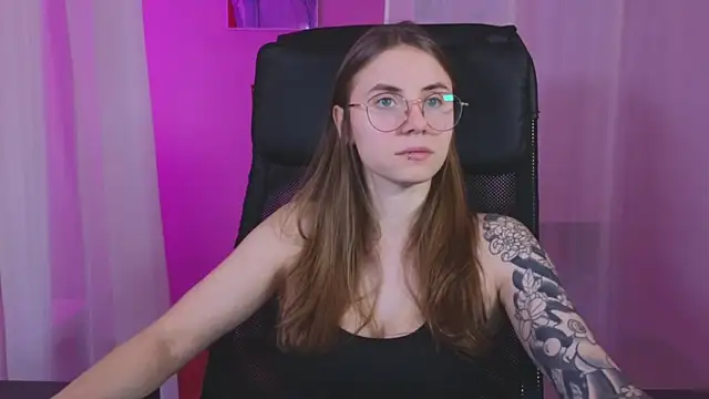 Snapshot of _AnnaStark_ chatting on 01-18-25, 08:30 AnnaStark online show from 01-18-25, 08:30