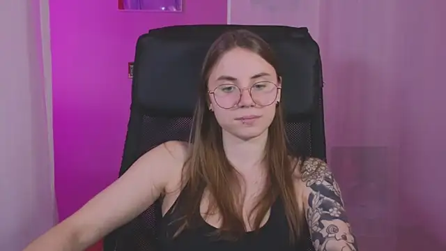 Snapshot of _AnnaStark_ chatting on 01-18-25, 11:44 AnnaStark online show from 01-18-25, 11:44