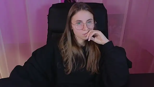 Snapshot of _AnnaStark_ chatting on 02-09-25, 09:17 AnnaStark online show from 02-09-25, 09:17