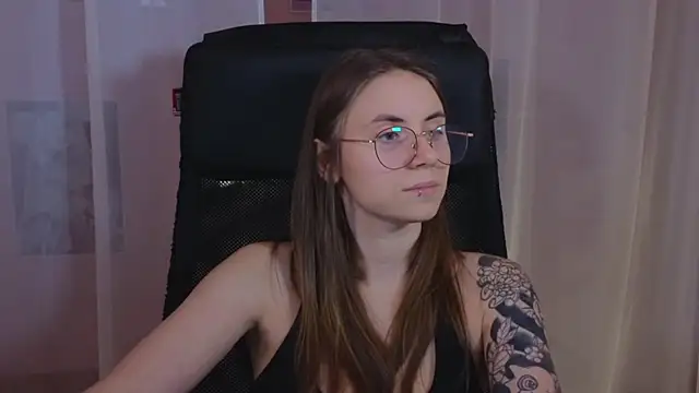 Snapshot of _AnnaStark_ chatting on 02-28-25, 11:34 AnnaStark online show from 02-28-25, 11:34