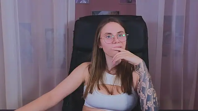 Snapshot of _AnnaStark_ chatting on 03-14-25, 09:14 AnnaStark online show from 03-14-25, 09:14