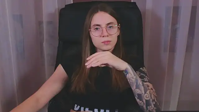 Snapshot of _AnnaStark_ chatting on 03-14-25, 08:38 AnnaStark online show from 03-14-25, 08:38