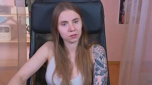 Snapshot of _AnnaStark_ chatting on 09-30-25, 07:41 AnnaStark online show from 09-30-25, 07:41