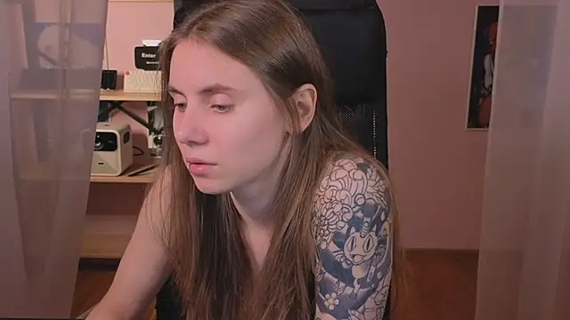 Snapshot of _AnnaStark_ chatting on 10-04-25, 08:07 AnnaStark online show from 10-04-25, 08:07