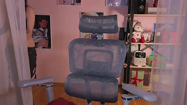 Snapshot of _AnnaStark_ chatting on 11-22-25, 08:41 AnnaStark online show from 11-22-25, 08:41