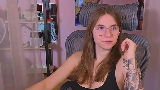  AnnaStark  online show from 05-16-26, 07:45