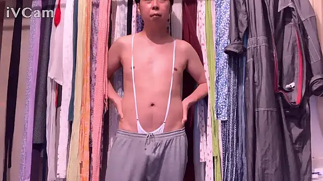 Snapshot of Fundoshi_2 chatting on 06-27-26, 06:02 Fundoshi 2 online show from 06-27-26, 06:02
