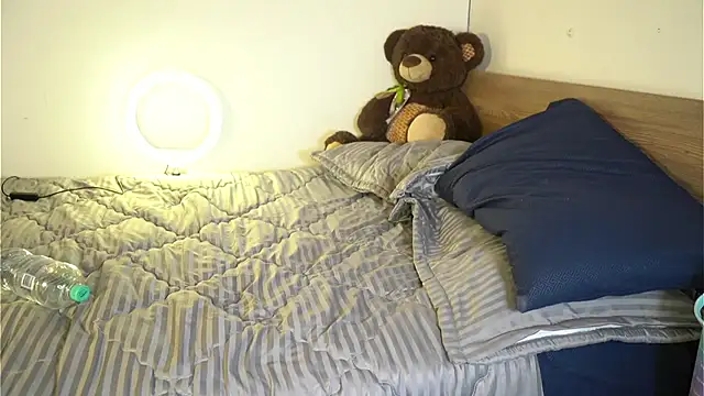 Irina Grant online show from 02-21-25, 01:55