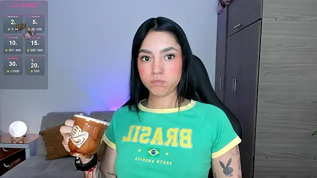 Lizzie corner v online show from 01-16-26, 01:59