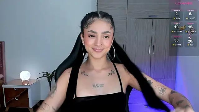 Lizzie corner v online show from 02-03-26, 02:53