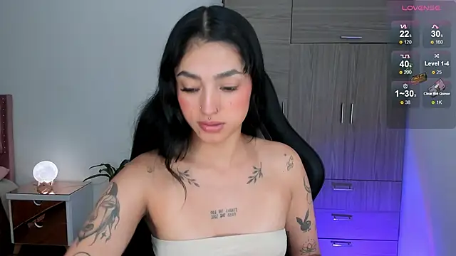 Lizzie corner v online show from 02-04-26, 03:29