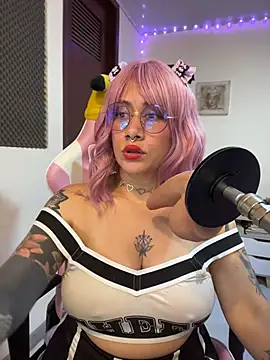 Luna Paris  online show from 07-29-26, 10:41
