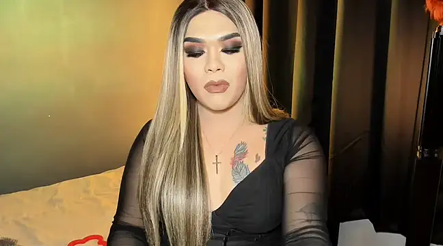 Snapshot of VictoriaEliz chatting on 03-20-25, 01:37 VictoriaEliz online show from 03-20-25, 01:37