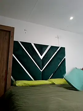 Snapshot of SweetAppleCandyxx chatting on 12-18-25, 06:52 SweetAppleCandyxx online show from 12-18-25, 06:52