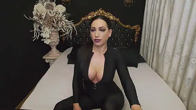 MichaelaDark online show from 01-06-25, 03:53