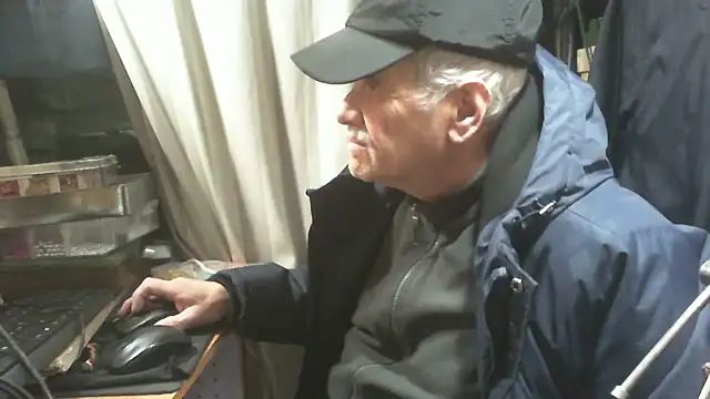 nonnomaturobisex online show from 12-01-25, 07:57