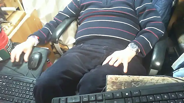 Snapshot of nonnomaturobisex chatting on 05-24-26, 07:57 nonnomaturobisex online show from 05-24-26, 07:57