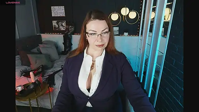 Snapshot of MrsIngrid chatting on 11-29-25, 02:42 MrsIngrid online show from 11-29-25, 02:42