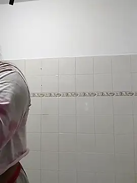 Snapshot of Van3orgasm4me chatting on 03-14-25, 04:30 Van3orgasm4me online show from 03-14-25, 04:30