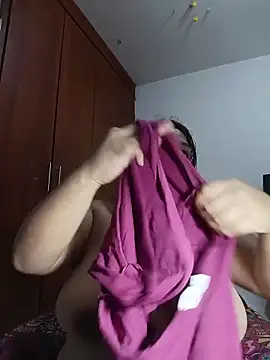 Snapshot of Van3orgasm4me chatting on 10-20-25, 09:15 Van3orgasm4me online show from 10-20-25, 09:15