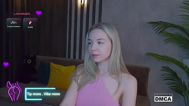 Holl1Would online show from 03-04-25, 03:55