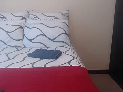 yummycherryxx online show from 03-31-26, 08:04