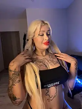 Snapshot of JennaLinn chatting on 06-04-26, 11:33 JennaLinn online show from 06-04-26, 11:33