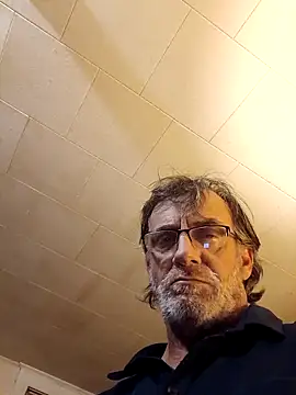 Snapshot of OralDesires2 chatting on 10-26-25, 10:47 OralDesires2 online show from 10-26-25, 10:47