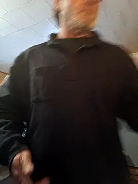 Snapshot of OralDesires2 chatting on 10-30-25, 08:09 OralDesires2 online show from 10-30-25, 08:09