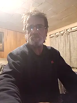 Snapshot of OralDesires2 chatting on 11-18-25, 11:26 OralDesires2 online show from 11-18-25, 11:26