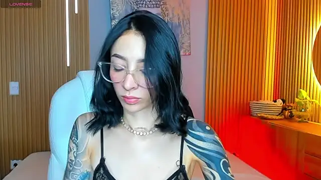 Snapshot of barbie_scoth_ chatting on 06-28-26, 10:16 barbie scoth online show from 06-28-26, 10:16